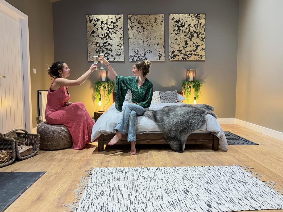 Вилла Quirky, Luxury Hideaway Llanbrynmair Экстерьер фото